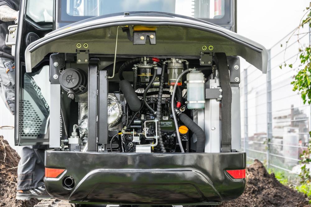 Bobmaster Premium diesel minigraver - 1900 kg med knækarm og joystick, inkl. skovlsæt