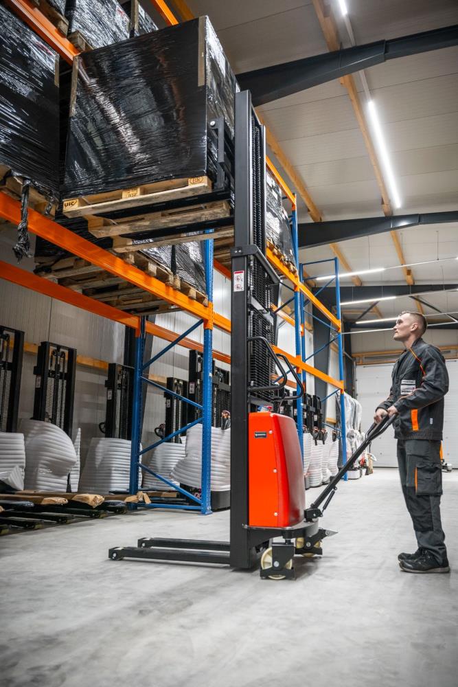ECO Semi-eletrisk Stabler - op til 1500 kg kapacitet, løftehøjde 1600 mm