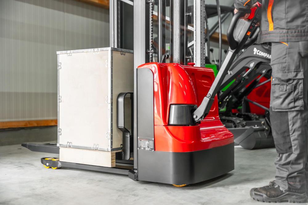 CS12 Elektrisk Stabler – 1200 kg kapacitet, løftehøjde op til 4000 mm