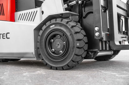 CPD18 – El gaffeltruck 3-hjulet, kapacitet 1800 kg, løftehøjde 4800 mm, Li-ion batteri