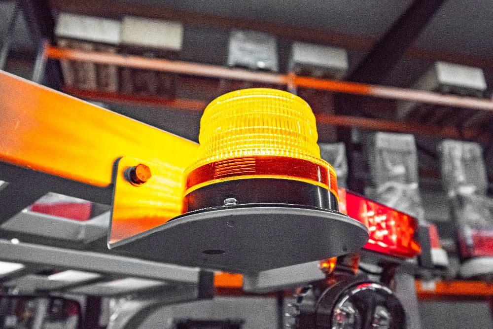 ECO15Li – El gaffeltruck 3-hjulet, kapacitet 1500 kg, løftehøjde 4350 mm, Li-ion batteri