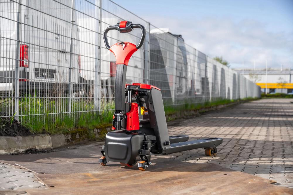 ForkLion PRO El-palleløfter med støttehjul, 1500 kg kapacitet, inkl. batteri og oplader