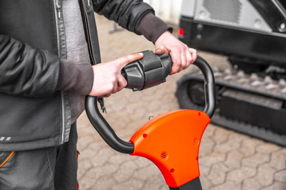 ForkLion PRO El-palleløfter med støttehjul, 1500 kg kapacitet, inkl. batteri og oplader