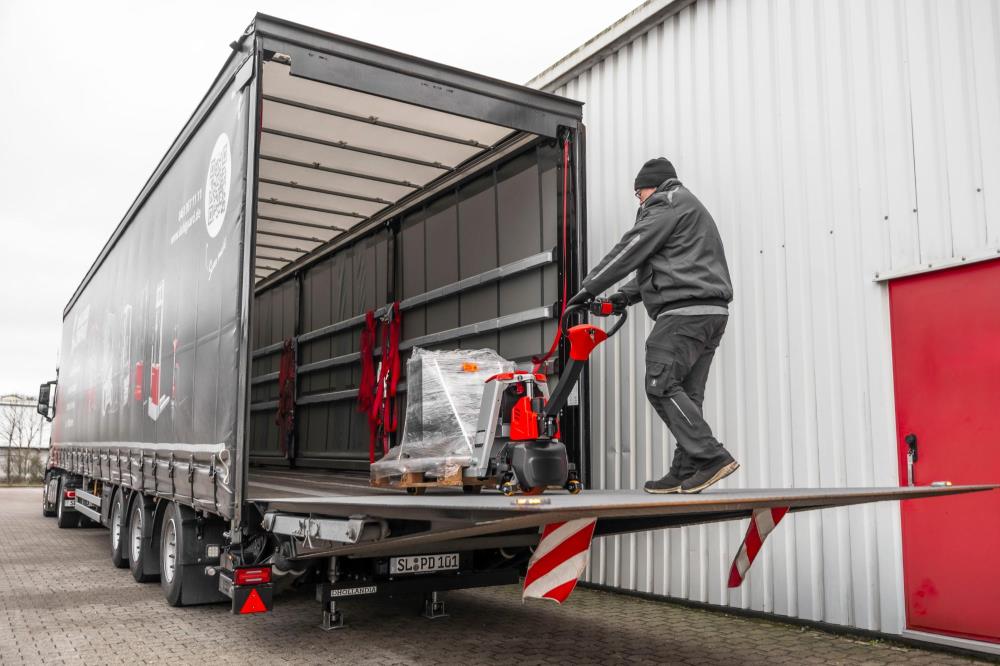 ForkLion PLUS El-palleløfter med støttehjul, 2000 kg kapacitet, inkl. batteri og oplader