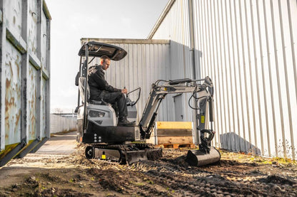 Bobmaster Pro diesel minigraver - 890 kg med knækarm, inkl. skovlsæt