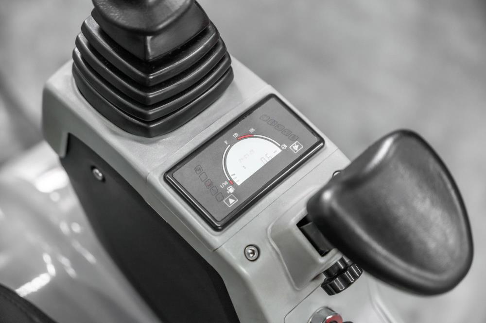 Bobmaster Yanmaster diesel minigraver - 1200 kg, inkl. skovlsæt
